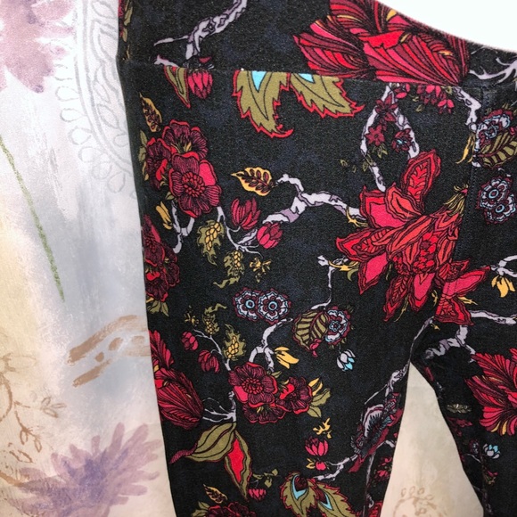 LuLaRoe Pants - LulaRoe OS leggings Floral